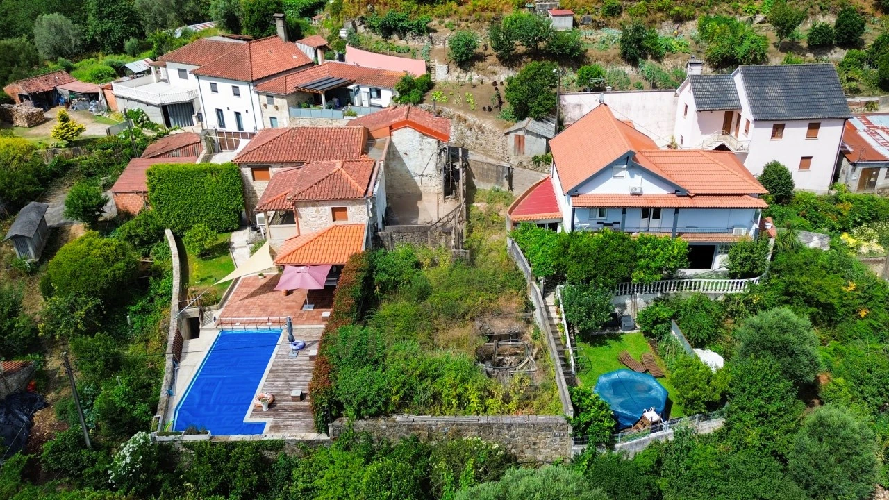 Moradia para Venda em Bárrio e Cepões Foto 3