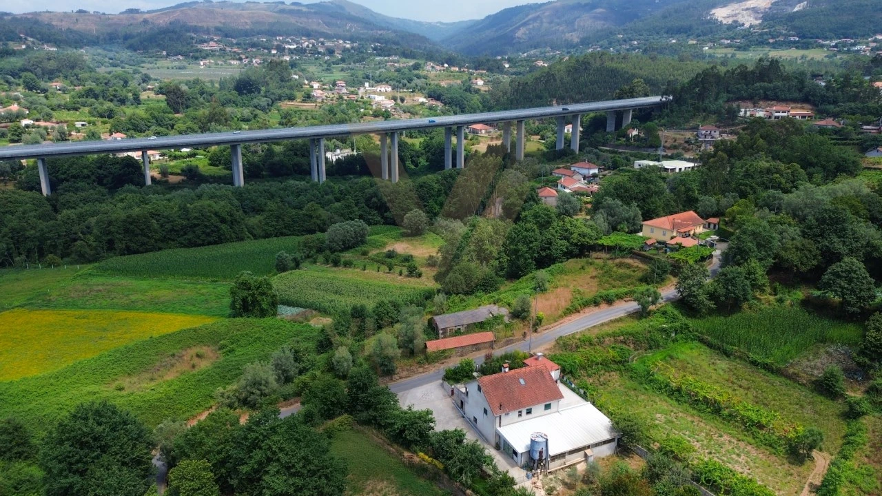 Terreno para Venda em Rebordões (Souto) Foto 7