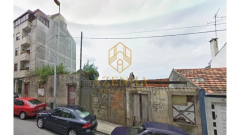 Terreno para Venda em São Mamede de Infesta e Senhora da Hora