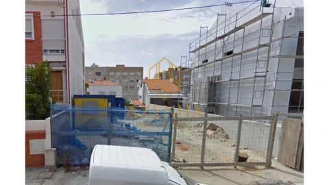 Terreno para Venda em São Mamede de Infesta e Senhora da Hora