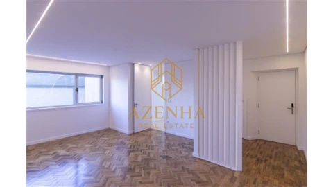 Apartamento T4 para Venda em Cedofeita, Santo Ildefonso, Sé, Miragaia, São Nicolau e Vitória