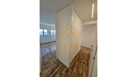 Apartamento T4 para Venda em Cedofeita, Santo Ildefonso, Sé, Miragaia, São Nicolau e Vitória