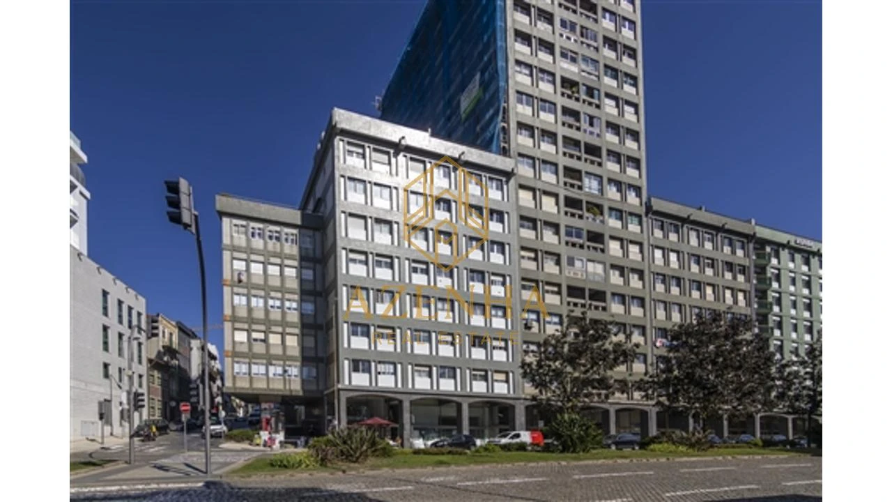 Apartamento T4 para Venda em Cedofeita, Santo Ildefonso, Sé, Miragaia, São Nicolau e Vitória Foto 28