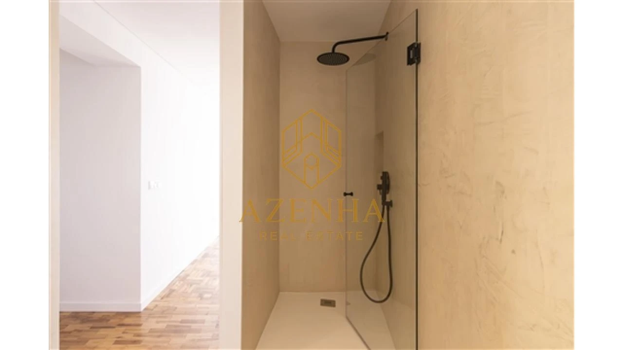 Apartamento T4 para Venda em Cedofeita, Santo Ildefonso, Sé, Miragaia, São Nicolau e Vitória Foto 6