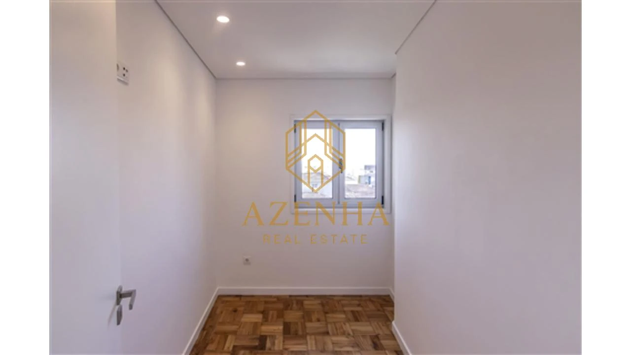 Apartamento T4 para Venda em Cedofeita, Santo Ildefonso, Sé, Miragaia, São Nicolau e Vitória Foto 13