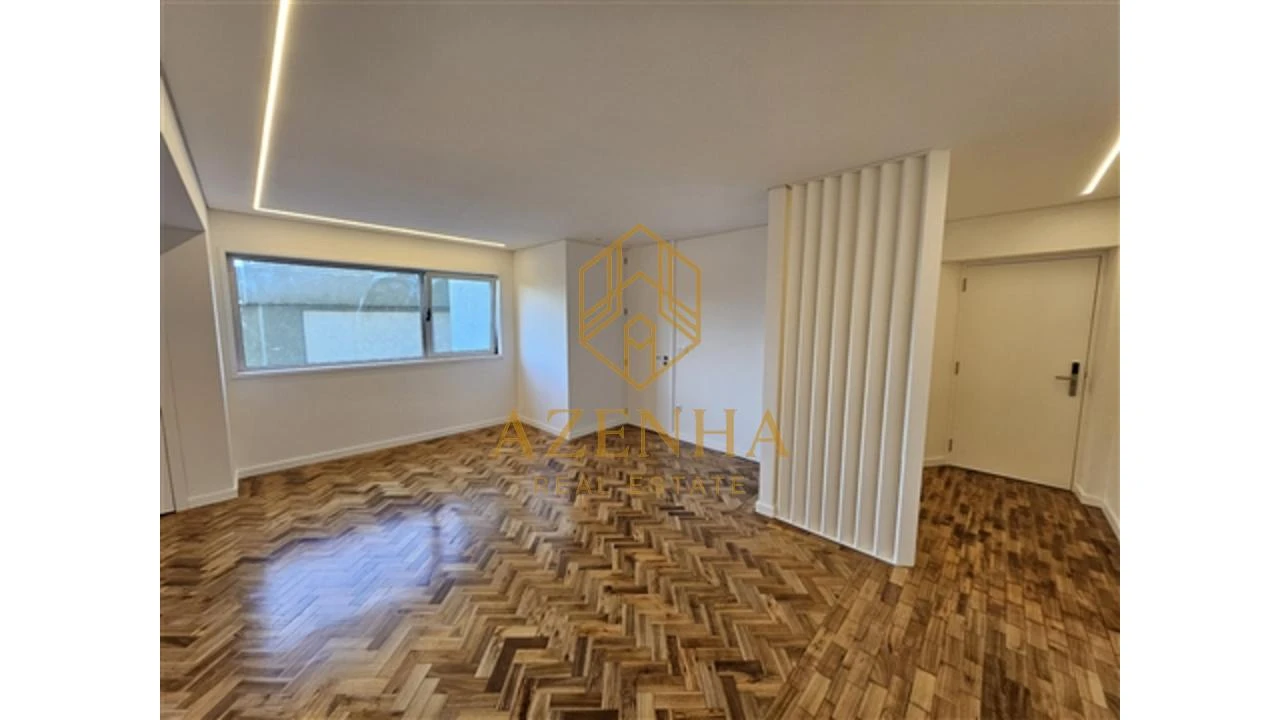 Apartamento T4 para Venda em Cedofeita, Santo Ildefonso, Sé, Miragaia, São Nicolau e Vitória Foto 21