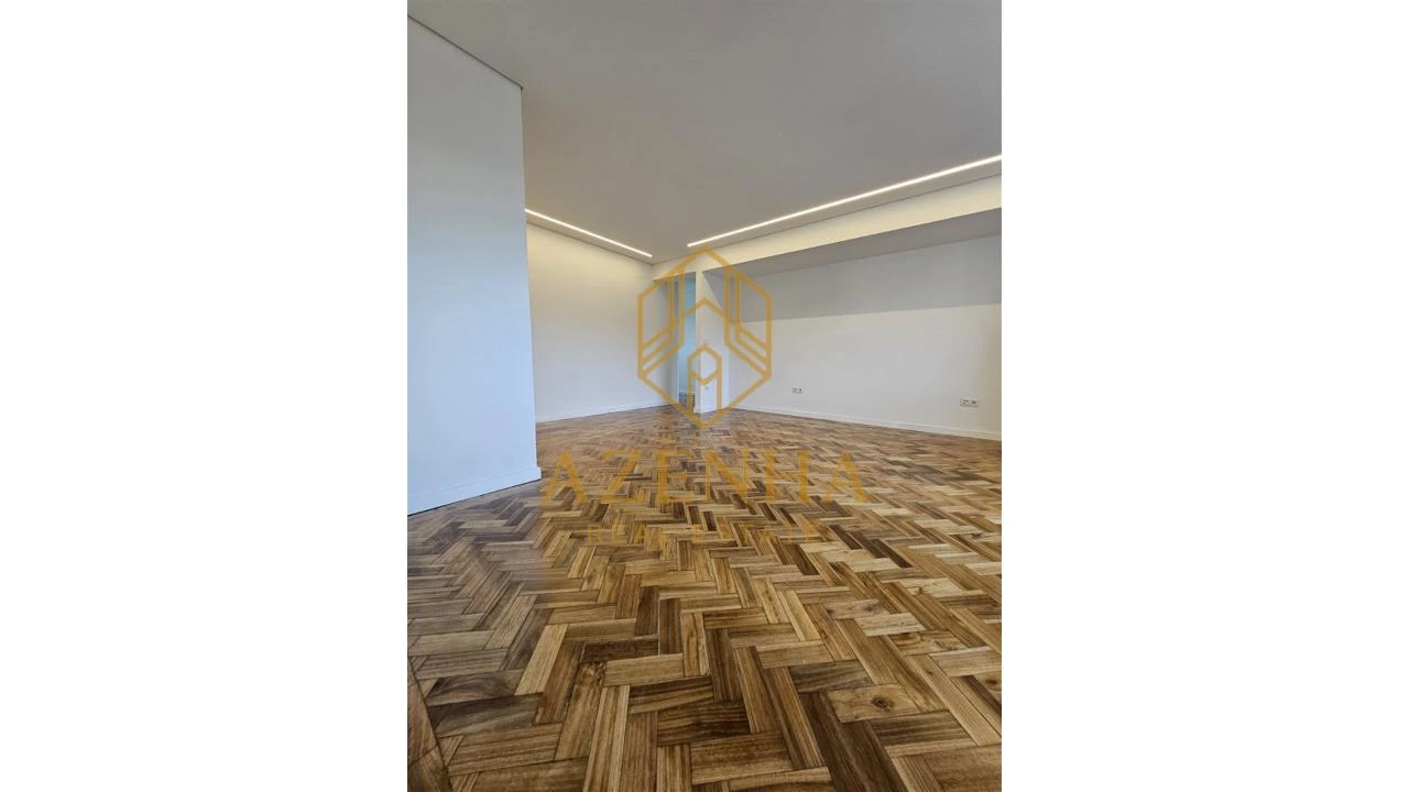 Apartamento T4 para Venda em Cedofeita, Santo Ildefonso, Sé, Miragaia, São Nicolau e Vitória Foto 22