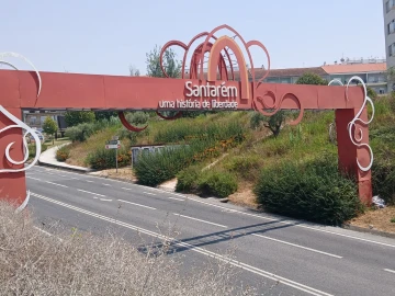 Apartamento T3 para Venda em Marvila, Ribeira Santarém, São Salvador, São Nicolau