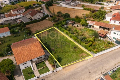 Terreno para Venda em Grijó e Sermonde