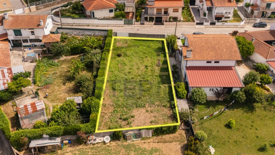 Terreno para Venda em Grijó e Sermonde
