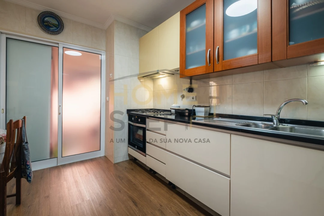 Apartamento T2 para Venda em Mafamude e Vilar do Paraíso Foto 3