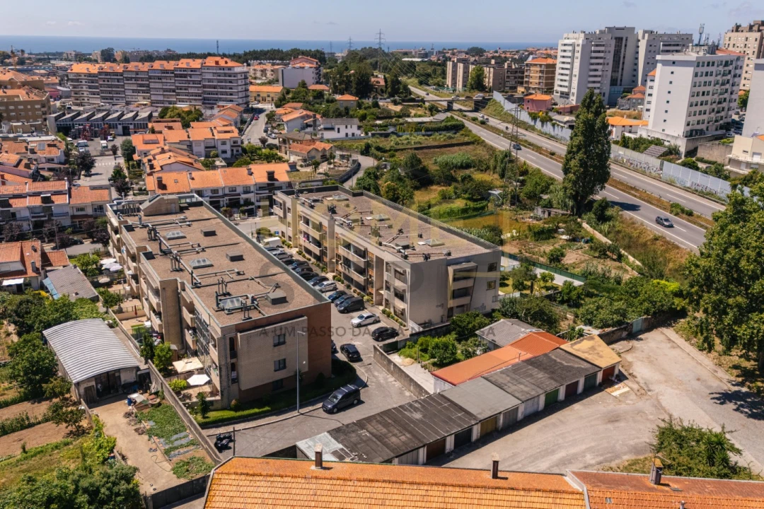 Apartamento T2 para Venda em Mafamude e Vilar do Paraíso Foto 33