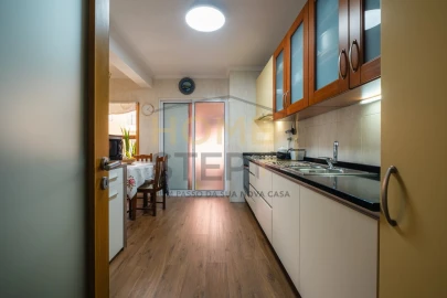Apartamento T2 para Venda em Mafamude e Vilar do Paraíso