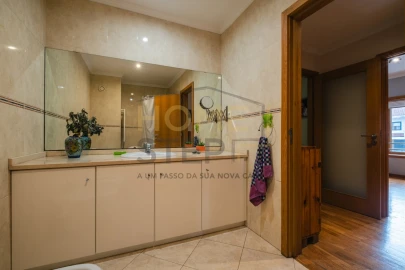 Apartamento T2 para Venda em Mafamude e Vilar do Paraíso