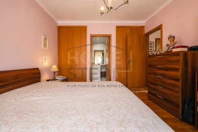 Apartamento T2 para Venda em Mafamude e Vilar do Paraíso