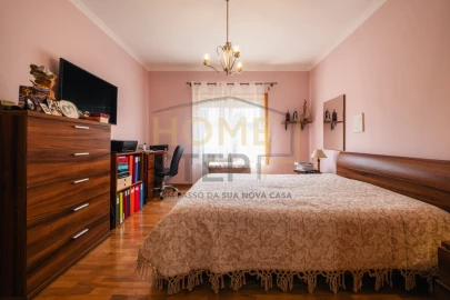 Apartamento T2 para Venda em Mafamude e Vilar do Paraíso