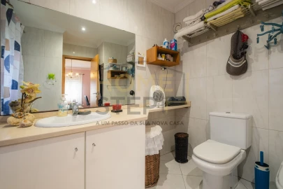 Apartamento T2 para Venda em Mafamude e Vilar do Paraíso