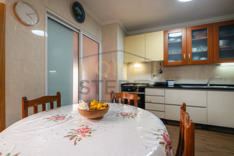 Apartamento T2 para Venda em Mafamude e Vilar do Paraíso Foto 4