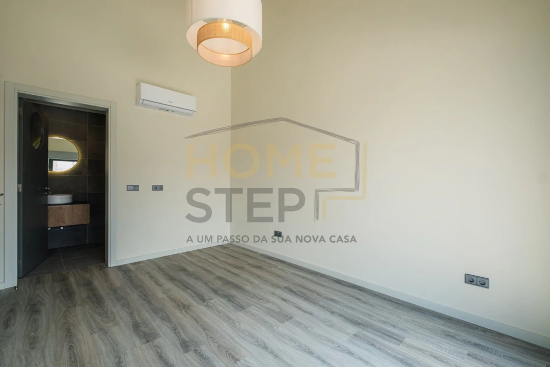 Moradia T5 para Venda em Canidelo Foto 30