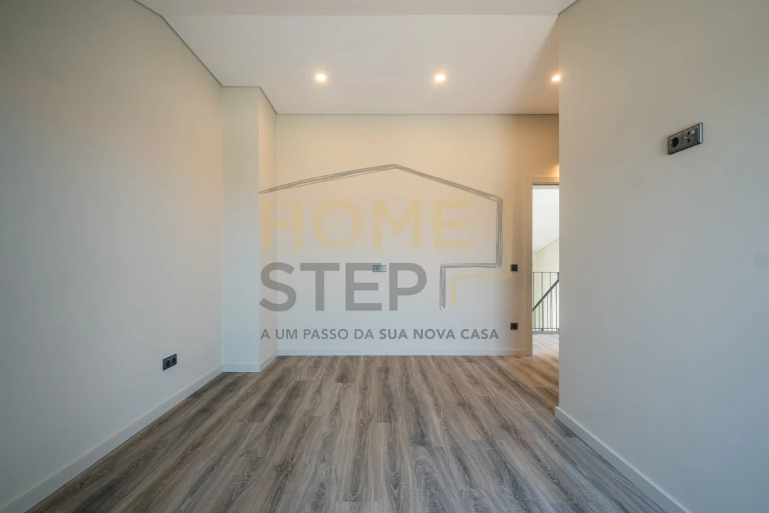 Moradia T5 para Venda em Canidelo Foto 44
