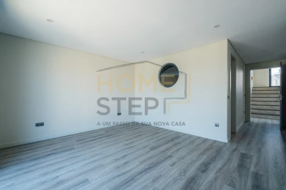 Moradia T5 para Venda em Canidelo