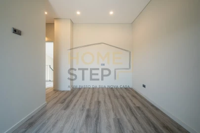 Moradia T5 para Venda em Canidelo