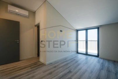 Moradia T5 para Venda em Canidelo