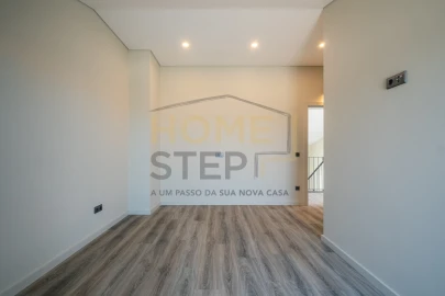 Moradia T5 para Venda em Canidelo