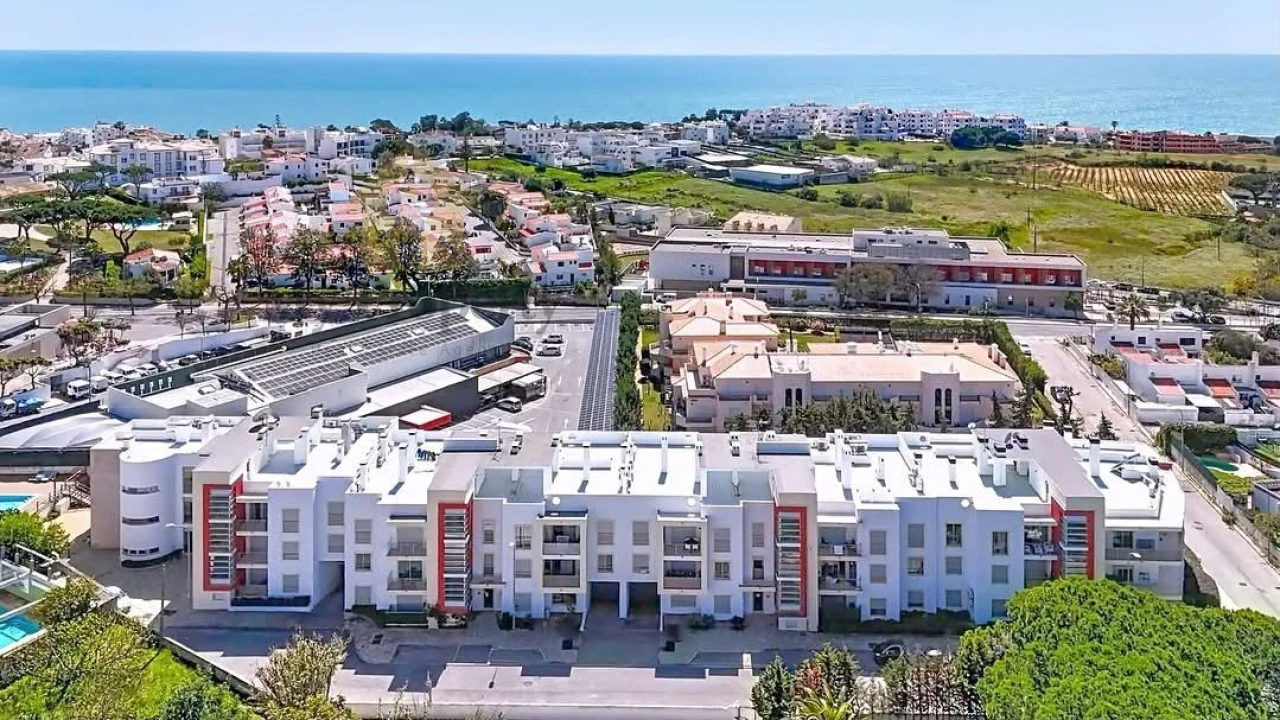Apartamento T1 para Venda em Albufeira e Olhos de Água Foto 1