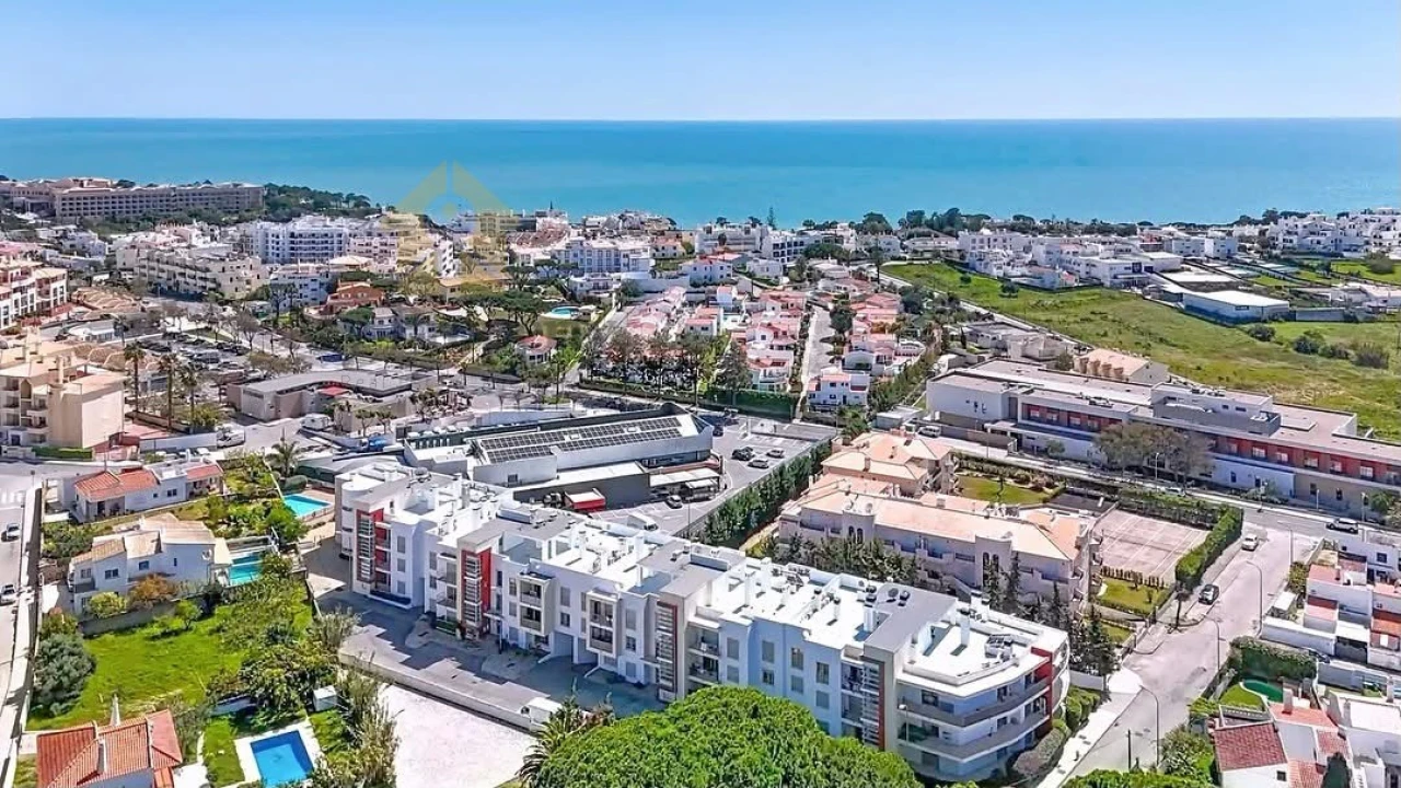 Apartamento T1 para Venda em Albufeira e Olhos de Água Foto 2