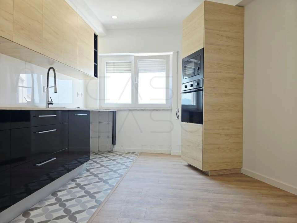 Apartamento T3 para Venda em Setubal (São Sebastião) Foto 1