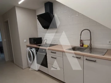 Apartamento T2 para Arrendamento em Sé Nova, Santa Cruz, Almedina e São Bartolomeu