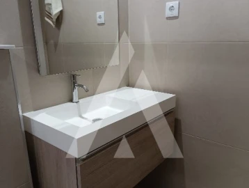 Apartamento T2 para Arrendamento em Sé Nova, Santa Cruz, Almedina e São Bartolomeu