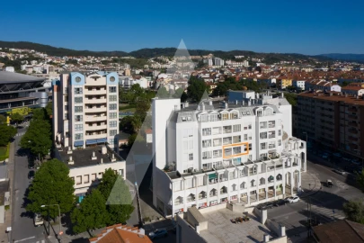 Apartamento T2 para Arrendamento em Santo Antonio dos Olivais