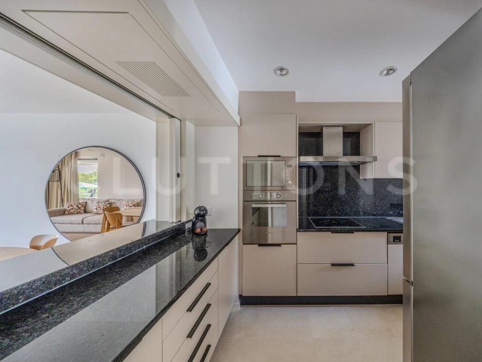 Apartamento T2 para Venda em Quarteira Foto 3