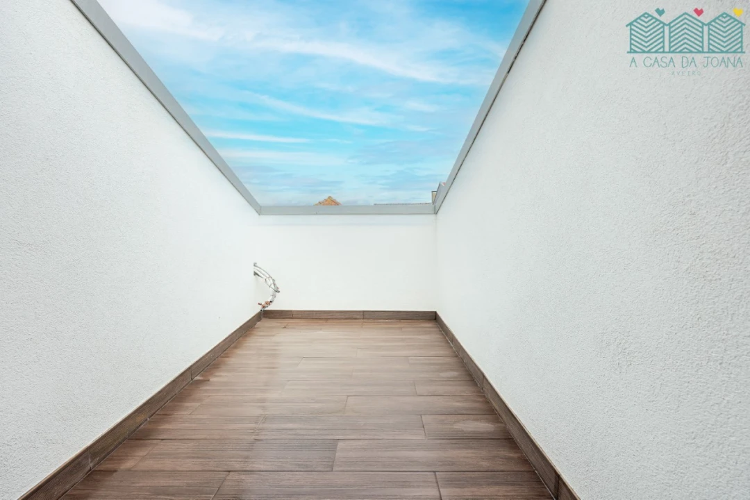 Apartamento T1 para Arrendamento em Glória e Vera Cruz Foto 32