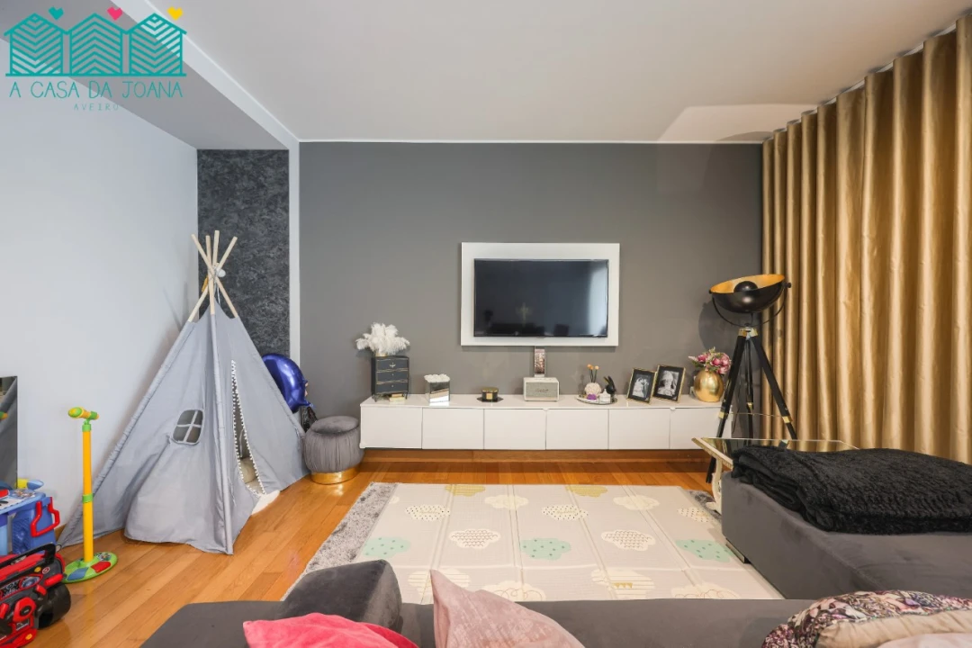 Apartamento T3 para Arrendamento em São Bernardo Foto 3