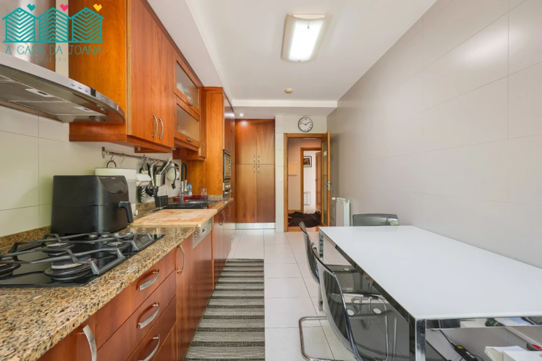 Apartamento T3 para Arrendamento em São Bernardo Foto 8