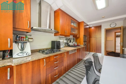 Apartamento T3 para Arrendamento em São Bernardo