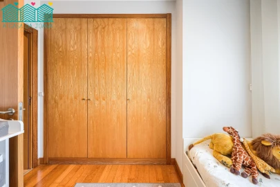 Apartamento T3 para Arrendamento em São Bernardo