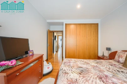 Apartamento T3 para Arrendamento em São Bernardo