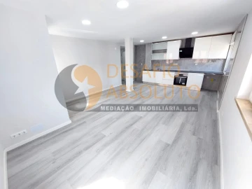Apartamento T2 para Venda em Corroios