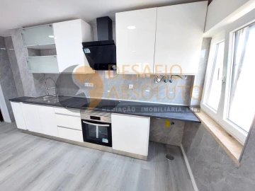 Apartamento T2 para Venda em Corroios