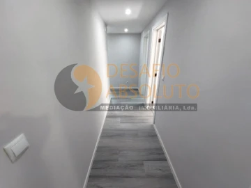 Apartamento T2 para Venda em Corroios