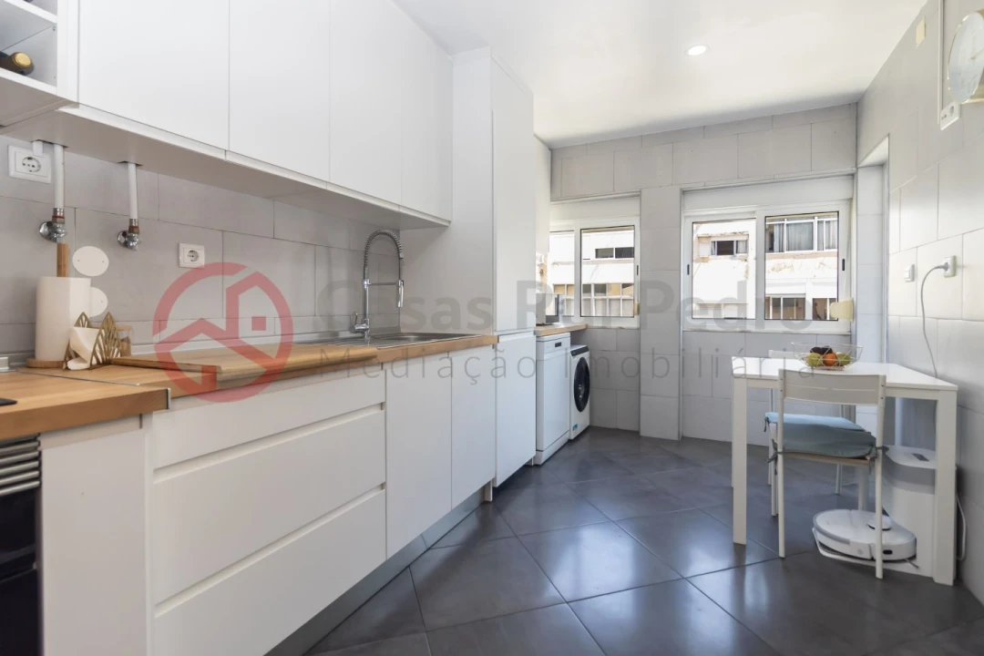 Apartamento T2 para Venda em Almada, Cova da Piedade, Pragal e Cacilhas Foto 1