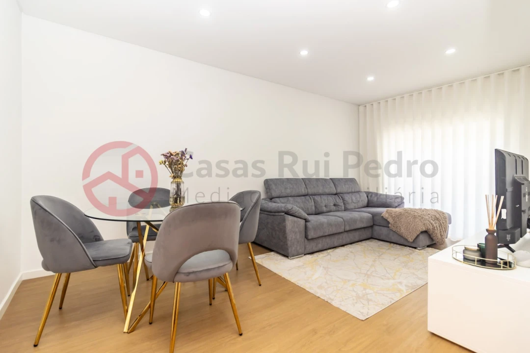 Apartamento T2 para Venda em Almada, Cova da Piedade, Pragal e Cacilhas Foto 7