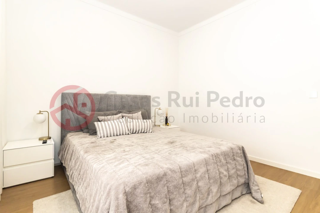 Apartamento T2 para Venda em Almada, Cova da Piedade, Pragal e Cacilhas Foto 27