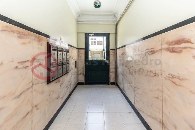 Apartamento T2 para Venda em Almada, Cova da Piedade, Pragal e Cacilhas Foto 4