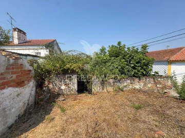 Moradia T3 para Venda em São Miguel do Rio Torto e Rossio Ao Sul do Tejo