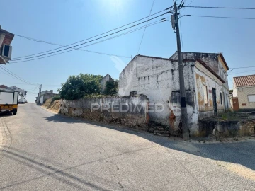 Moradia T3 para Venda em São Miguel do Rio Torto e Rossio Ao Sul do Tejo